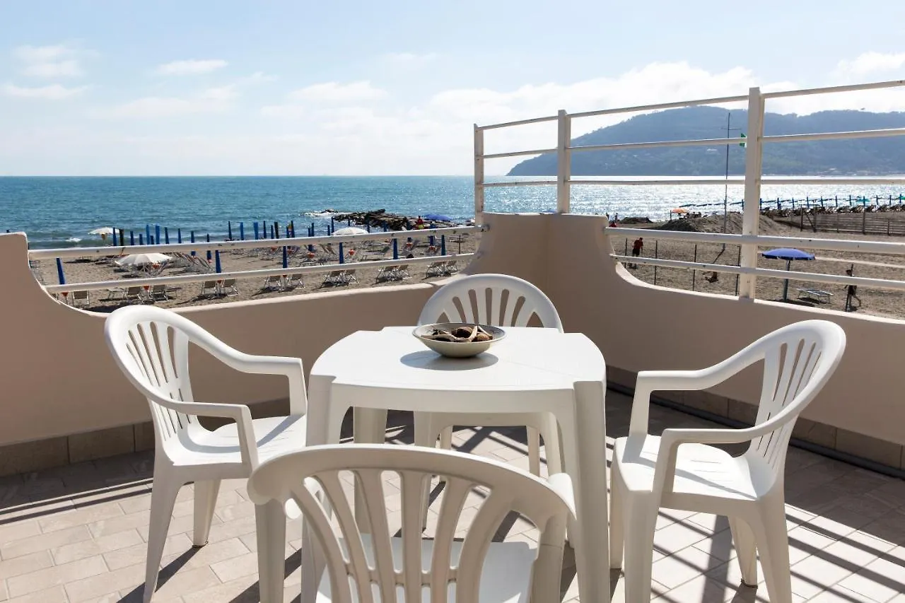 Albergo La Pineta Di Marinella location