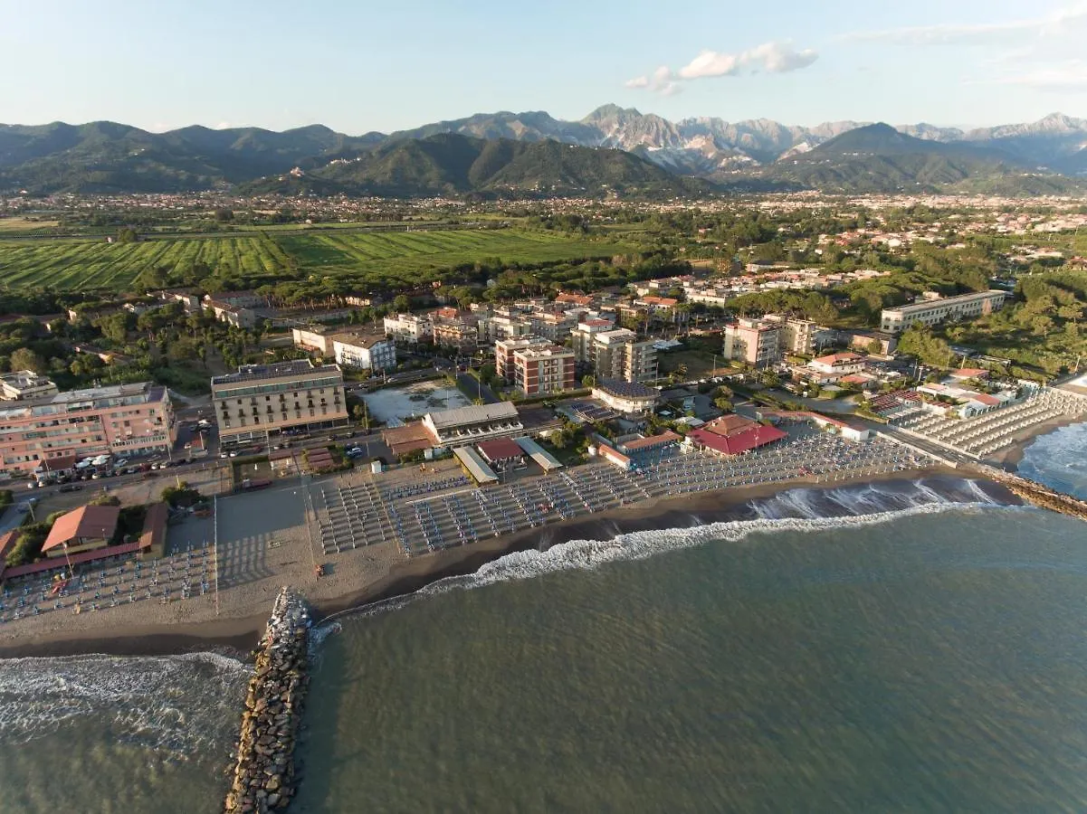 Albergo La Pineta Di Marinella Marinella di Sarzana Szálloda